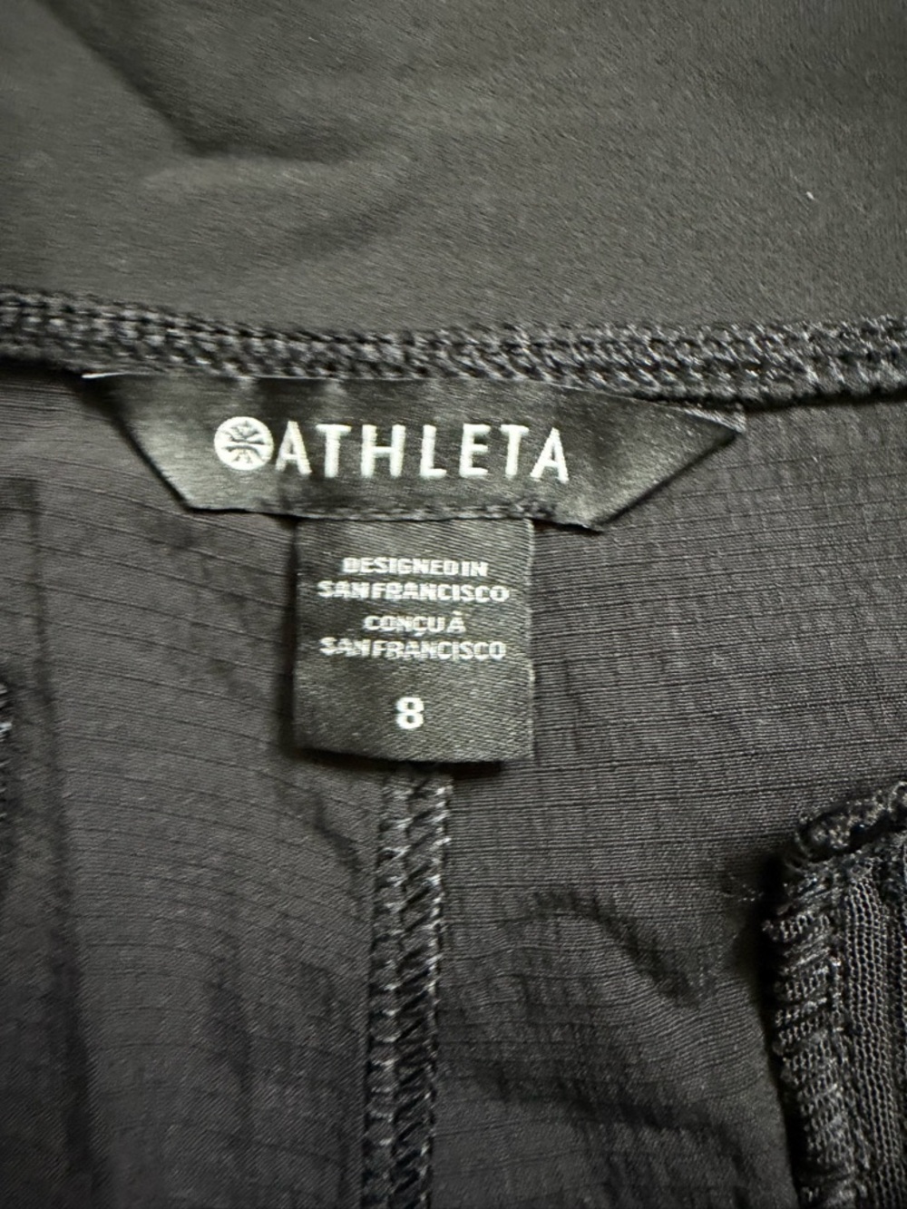 Athleta Trekkie North Mid Rise 3.5 inch inseam Shorts Size 8 - Picture 6 of 6